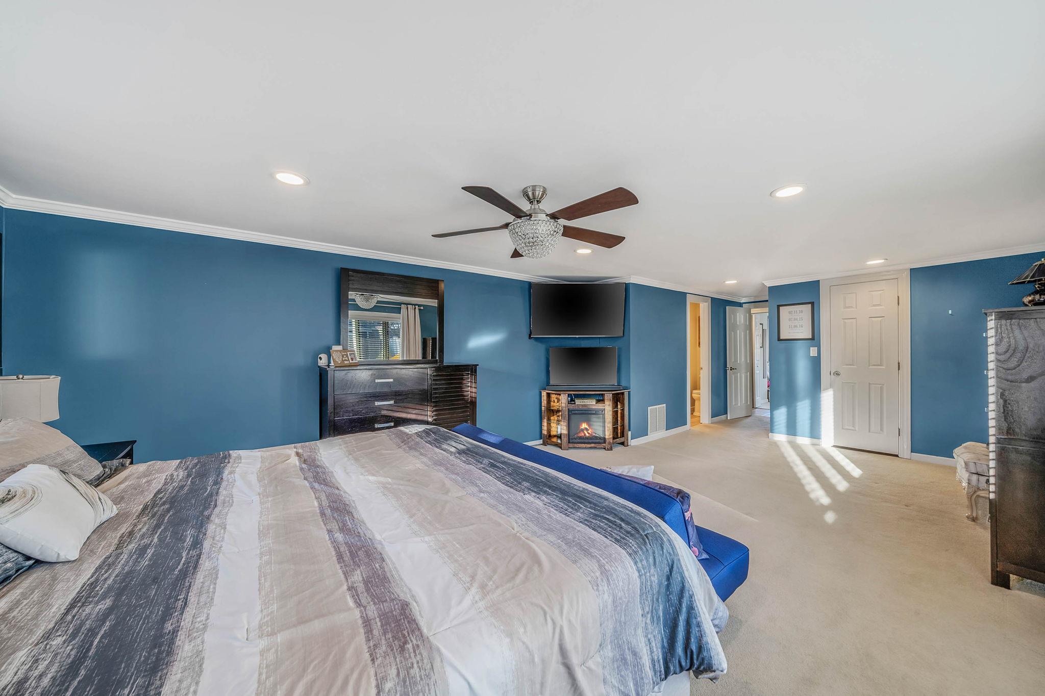 22 Torrey Pine Lane, Medford, New York image 18