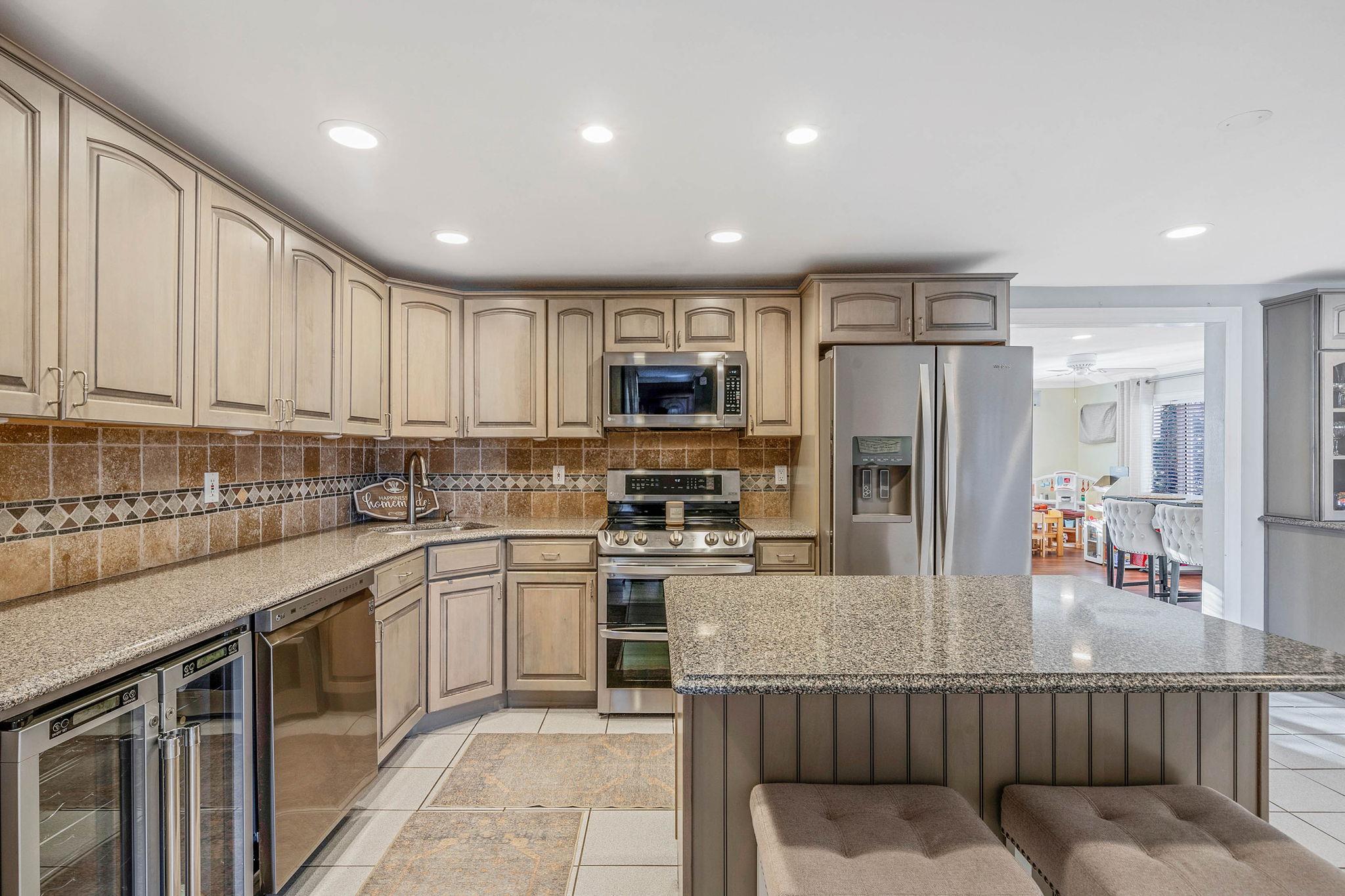 22 Torrey Pine Lane, Medford, New York image 7