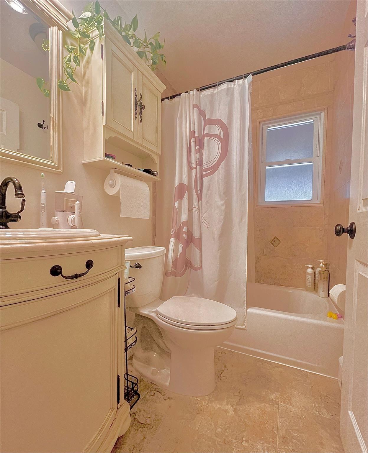 23 Broadway, New Hyde Park, New York image 10