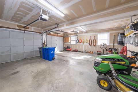 listing image 42