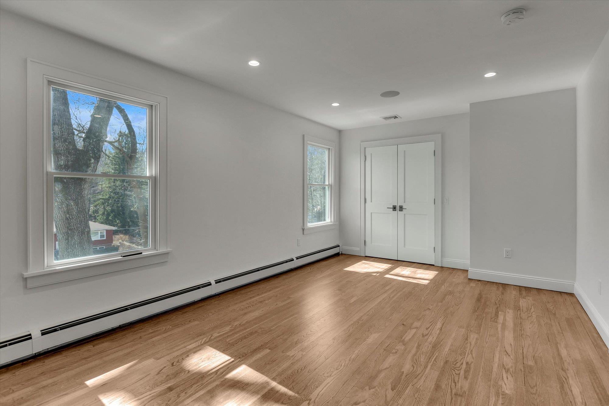 265 Woodbury Road, Huntington, New York image 18