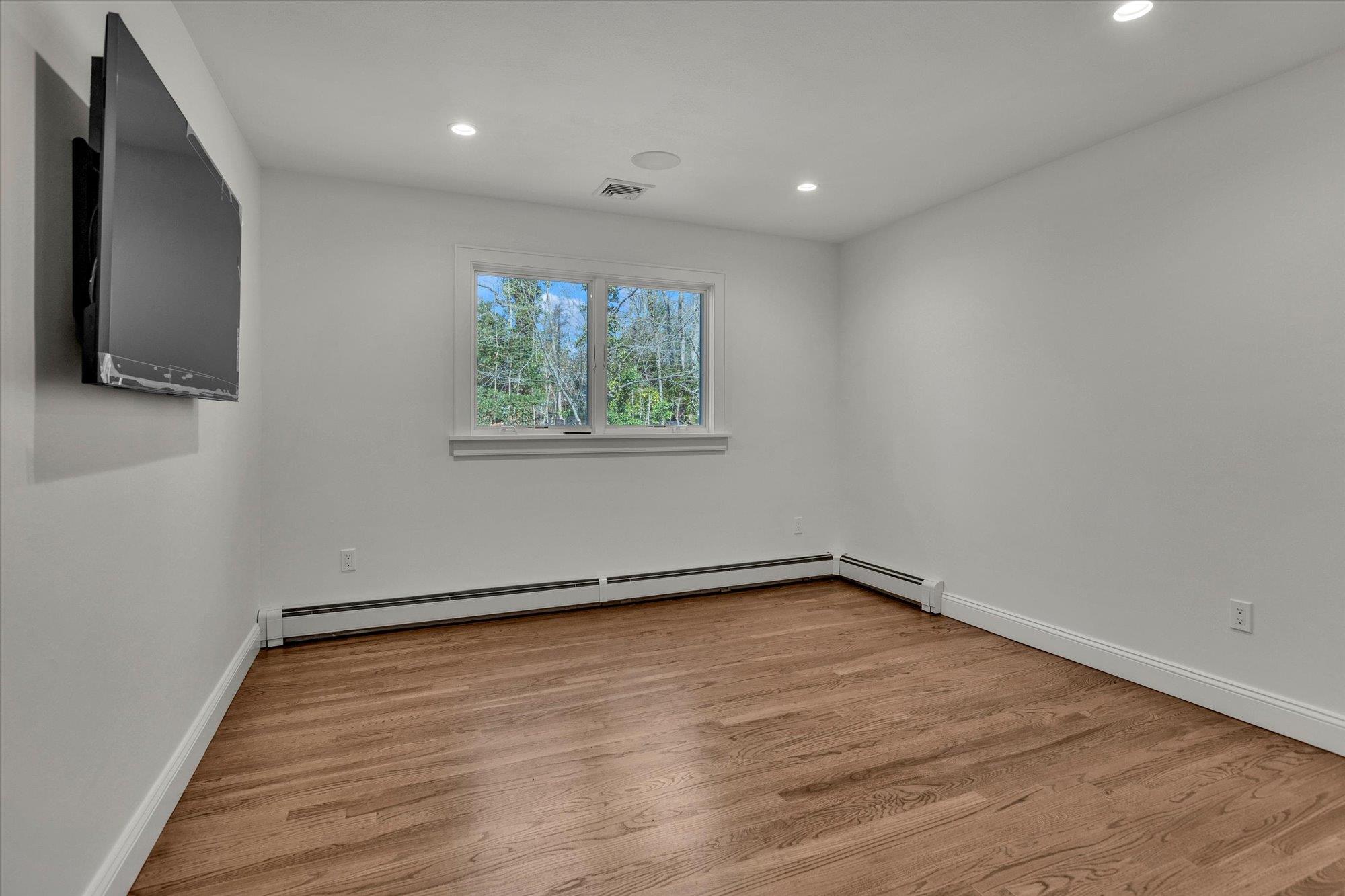 265 Woodbury Road, Huntington, New York image 20