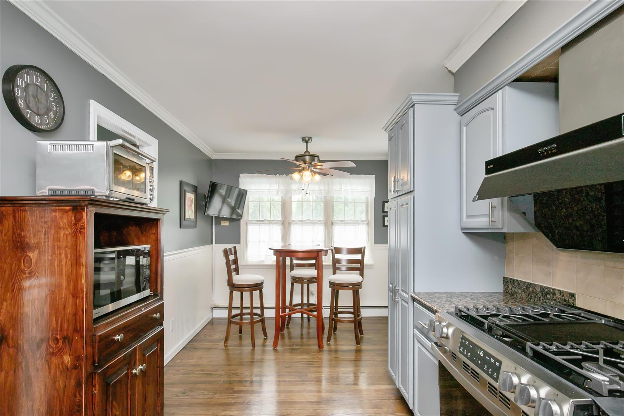 6 Willow Drive, Massapequa Park, New York image 39