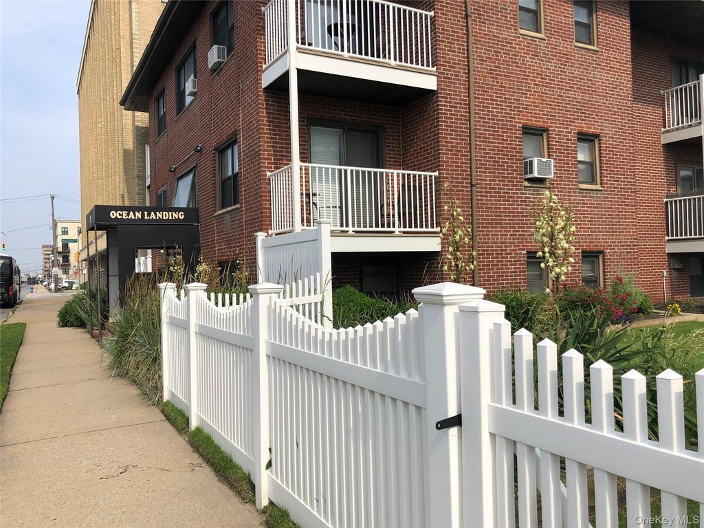 Photo of 475 W Broadway #1 A, Long Beach, NY 11561 (MLS # 944496)