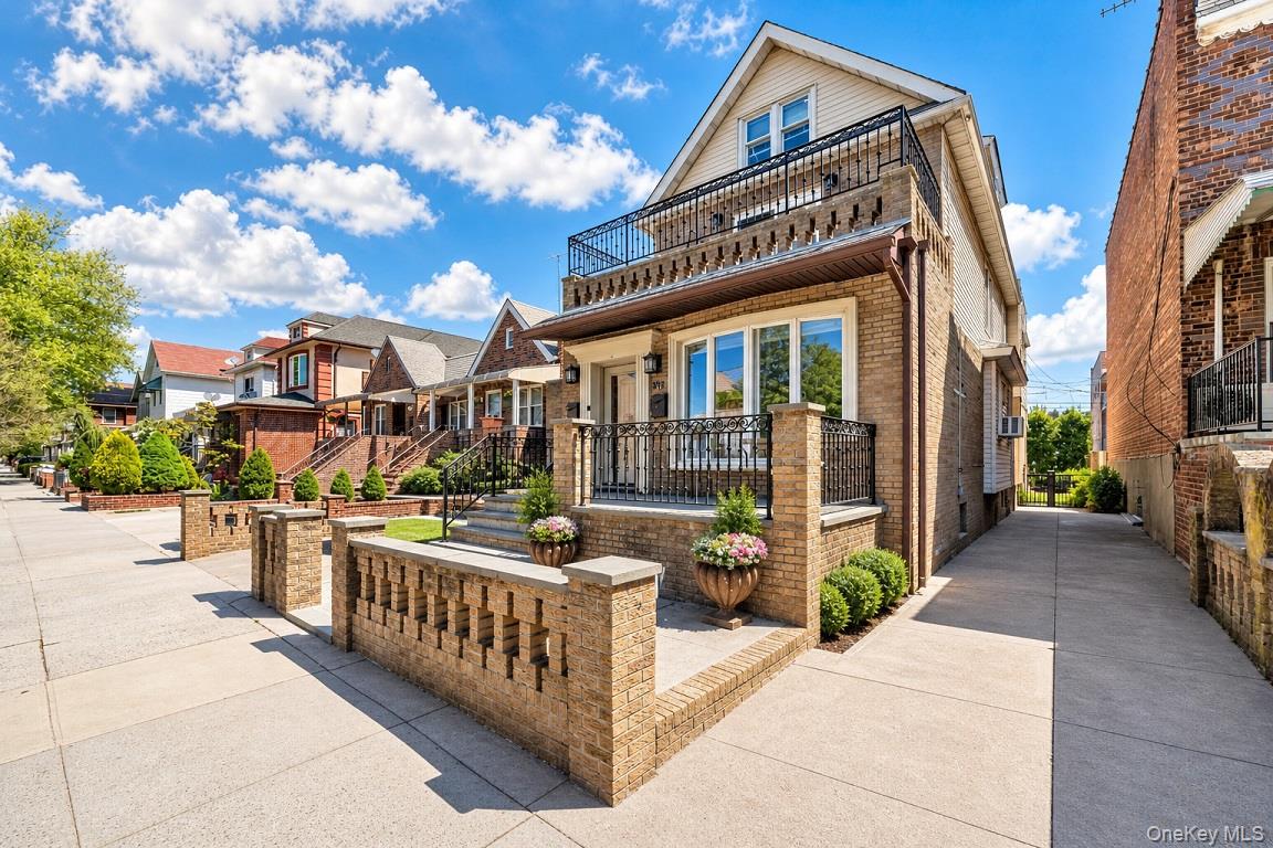 1859 W 4th Street