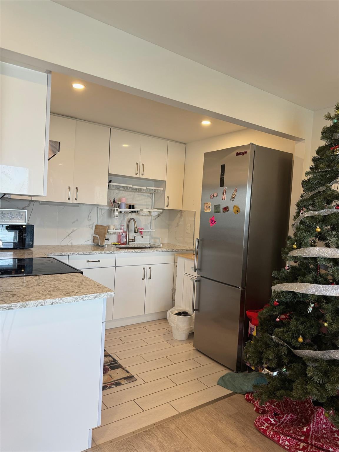 115th Street 524C, Flushing, Queens, NY - 2 Bedrooms  
2 Bathrooms  
5 Rooms - 