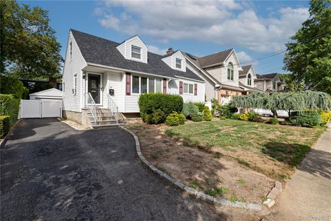 Photo of 108 Ambrose Avenue, Malverne, NY 11565 (MLS # 903808)