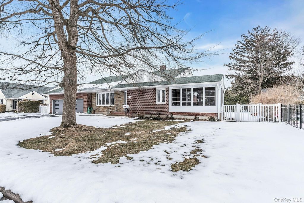 Photo of 56 Dowsing Place, Amityville, NY 11701 (MLS # 965580)