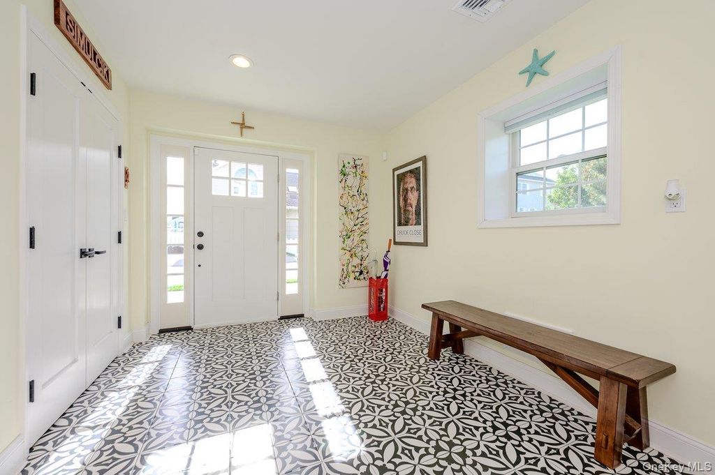 Photo of 75 Curley Street, Long Beach, NY 11561 (MLS # 1004336)