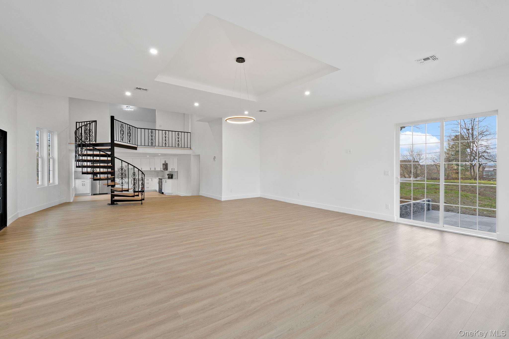 39 Overland Drive