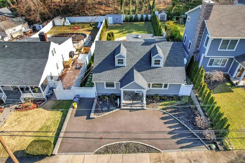 97 Summers Street, Oyster Bay, New York image 2