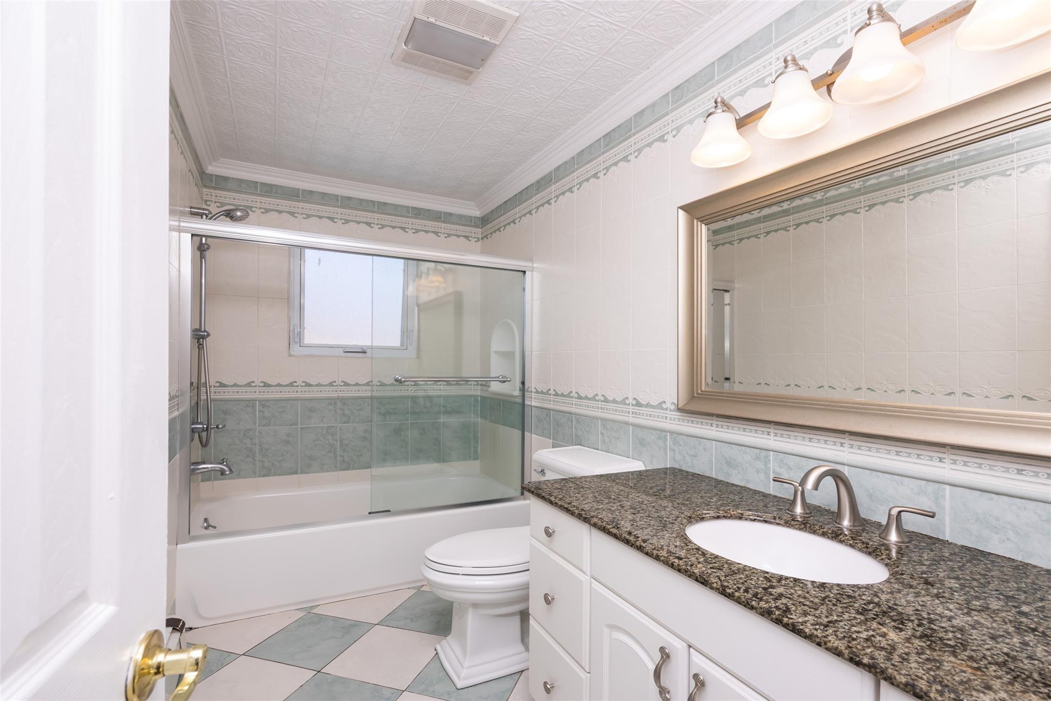 30 Knoll Lane, Glen Head, New York image 16