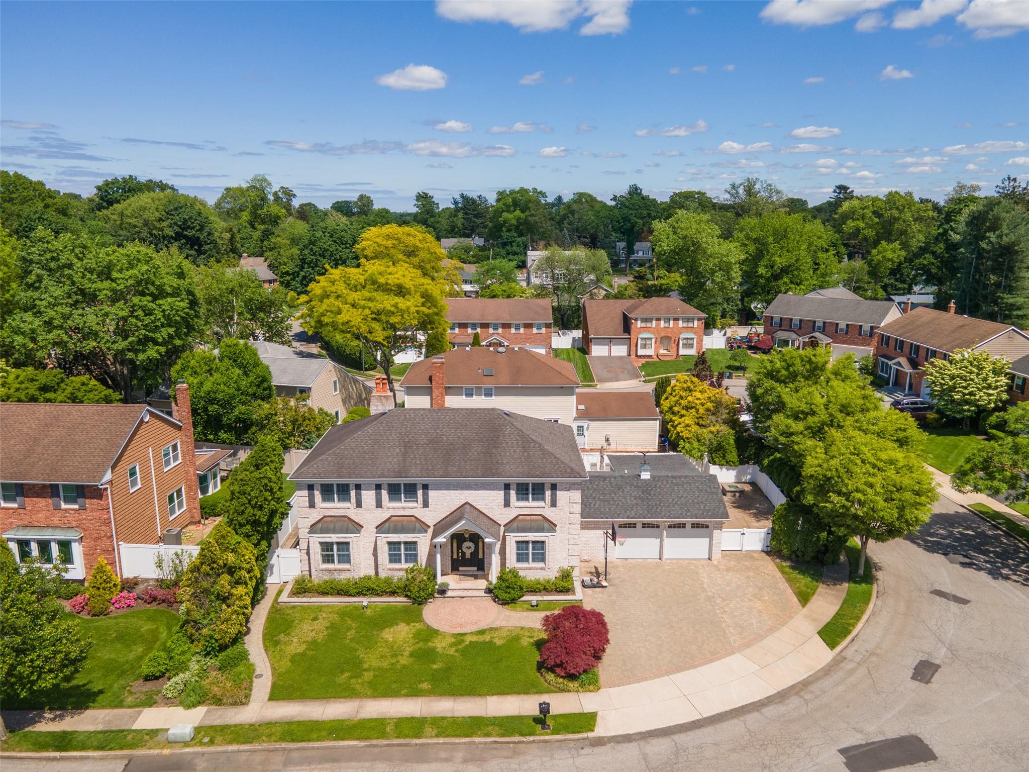 30 Knoll Lane, Glen Head, New York image 28