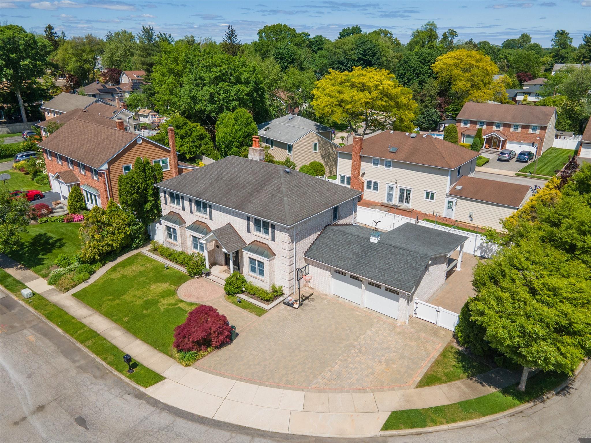 30 Knoll Lane, Glen Head, New York image 30
