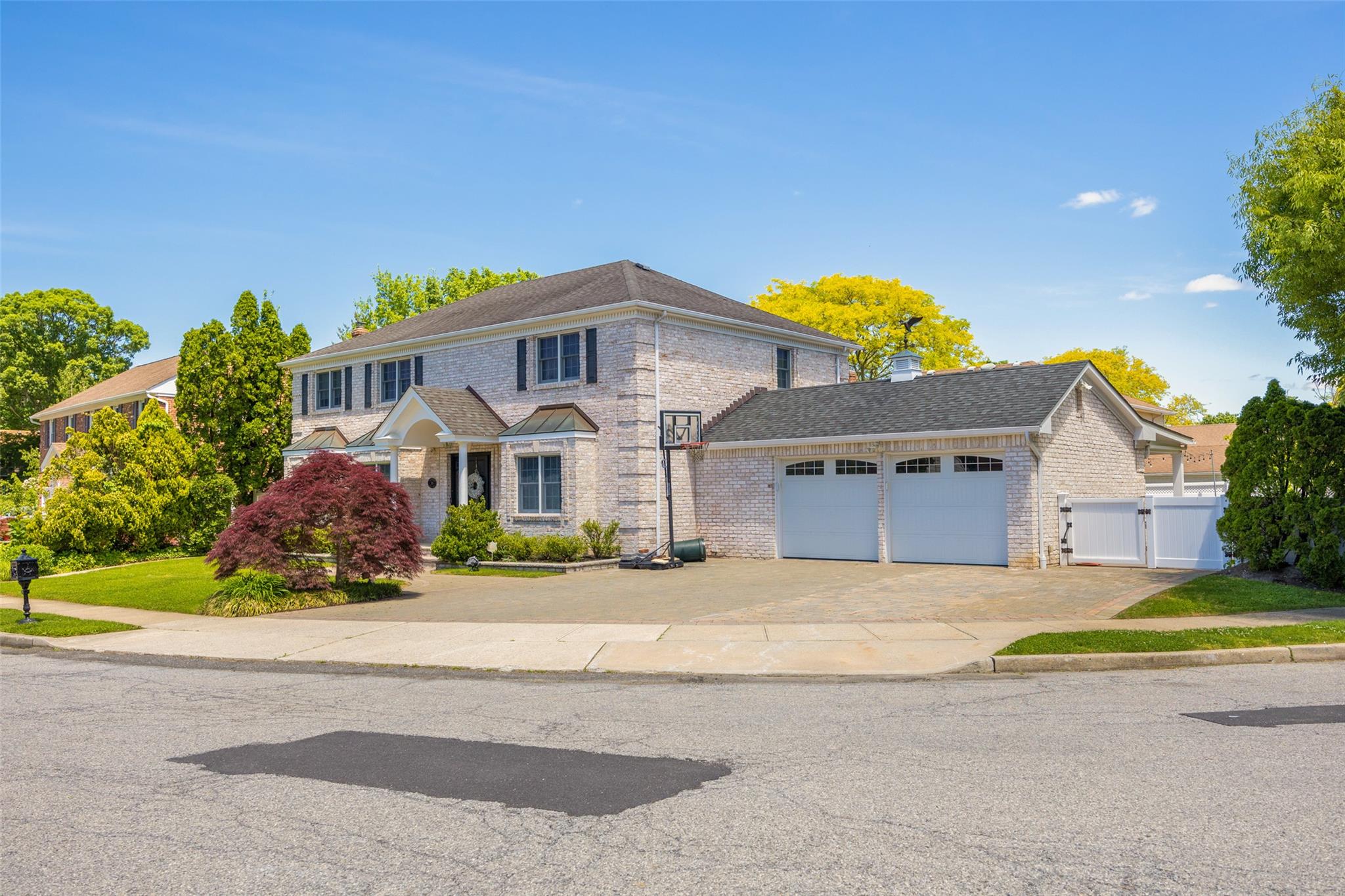 30 Knoll Lane, Glen Head, New York image 3