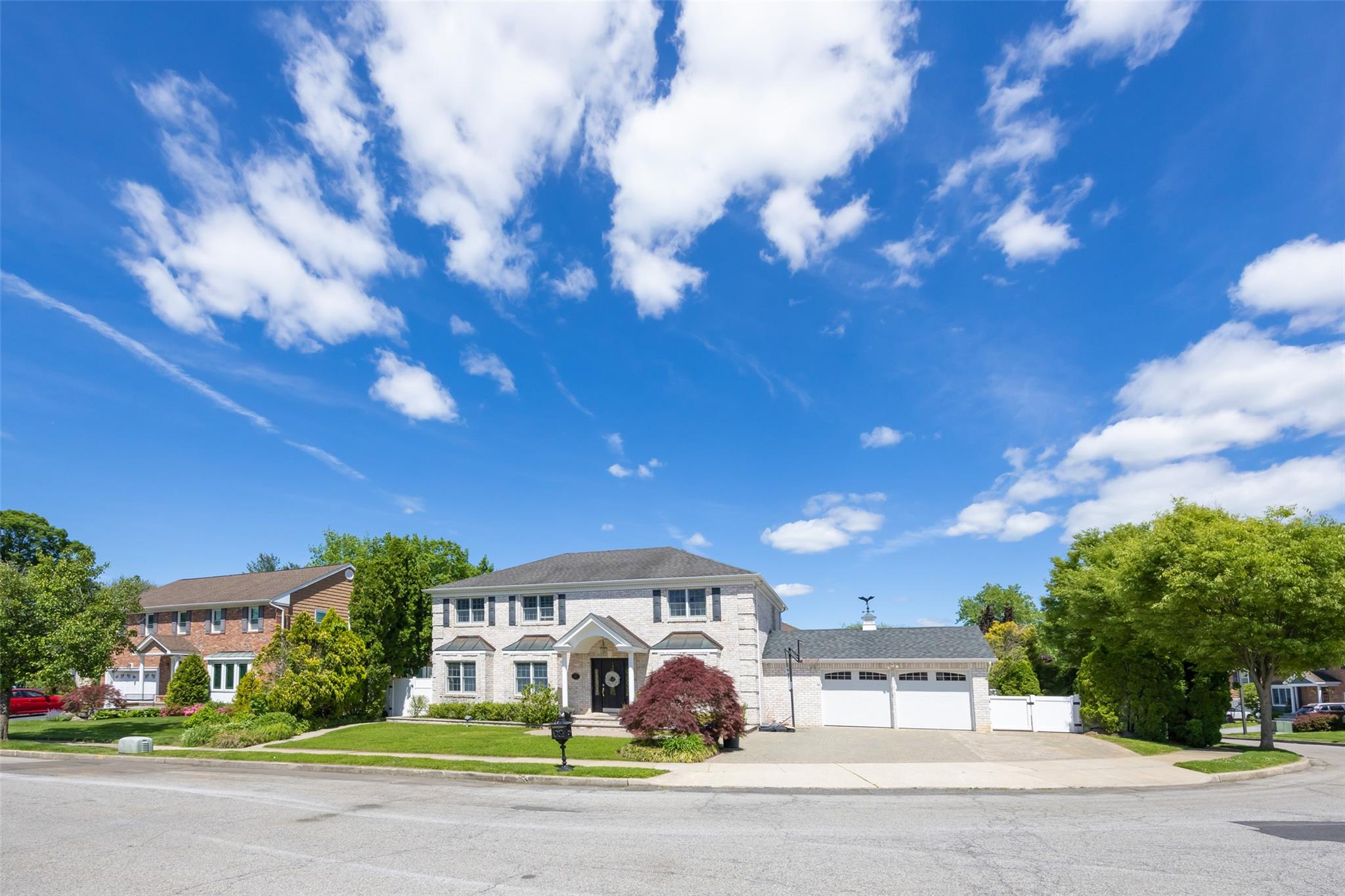 30 Knoll Lane, Glen Head, New York image 24