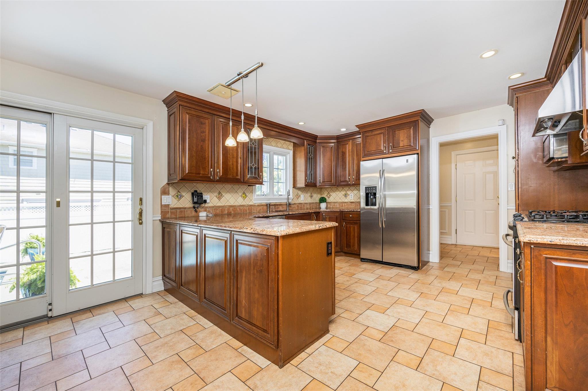 30 Knoll Lane, Glen Head, New York image 8