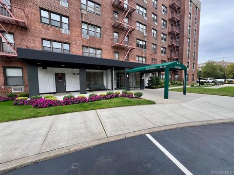 Homes For Sale - 86-29 155 Avenue #1G<br/> Howard Beach, NY 11414