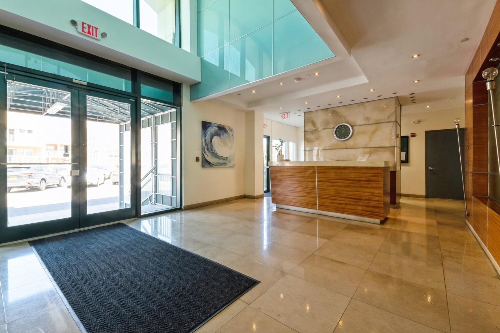 260 W Broadway 2B
