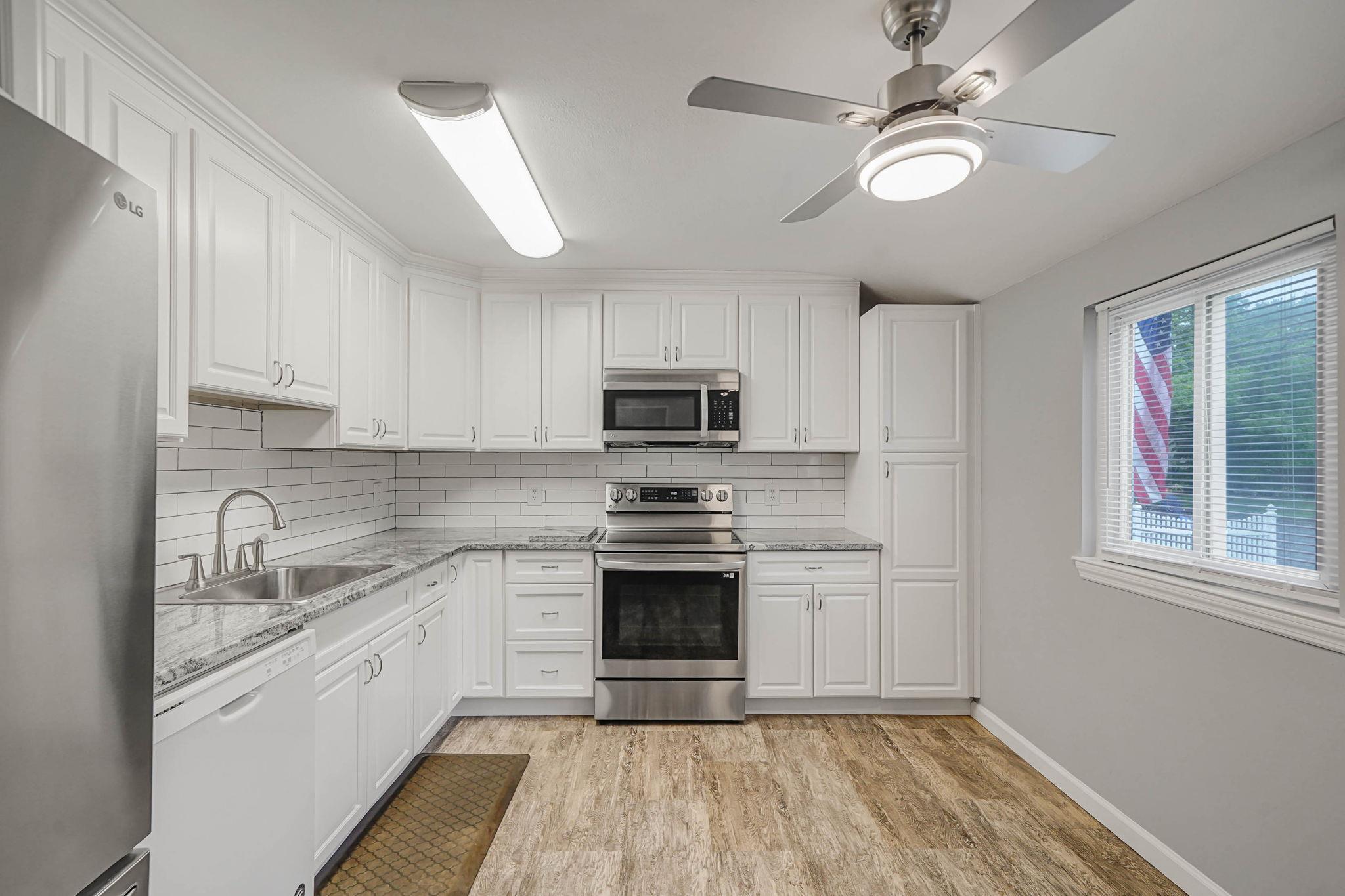 3114 Falcon Avenue, Medford, New York image 13