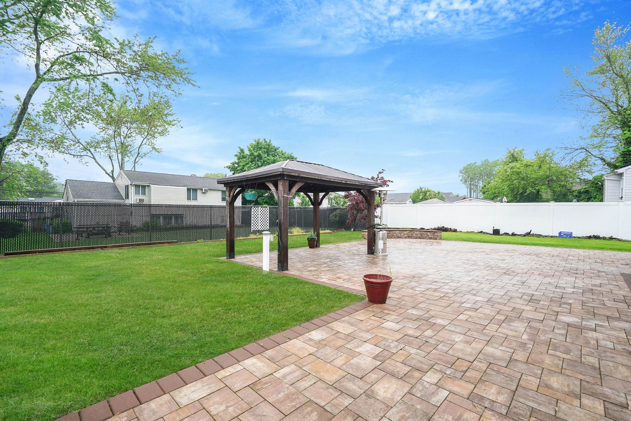 3114 Falcon Avenue, Medford, New York image 5
