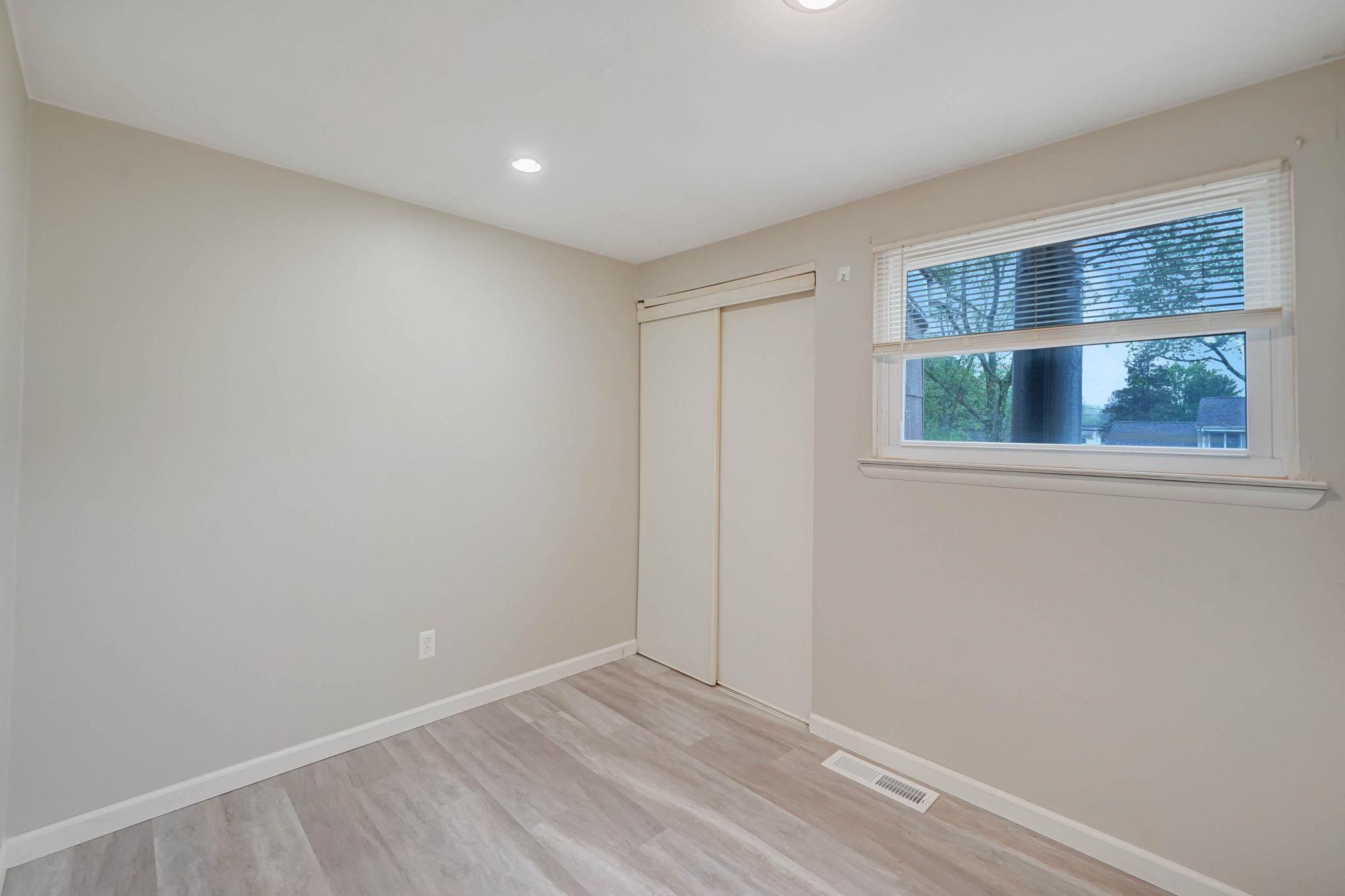 3114 Falcon Avenue, Medford, New York image 18