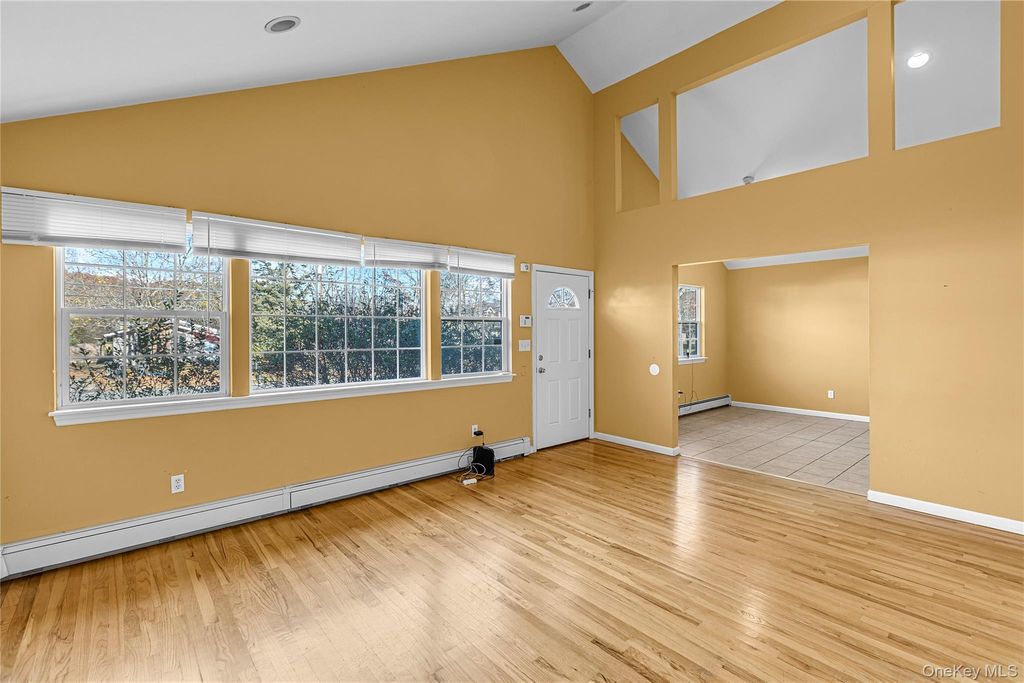 Photo of 94 Baybright Drive E, Shirley, NY 11967 (MLS # 934942)