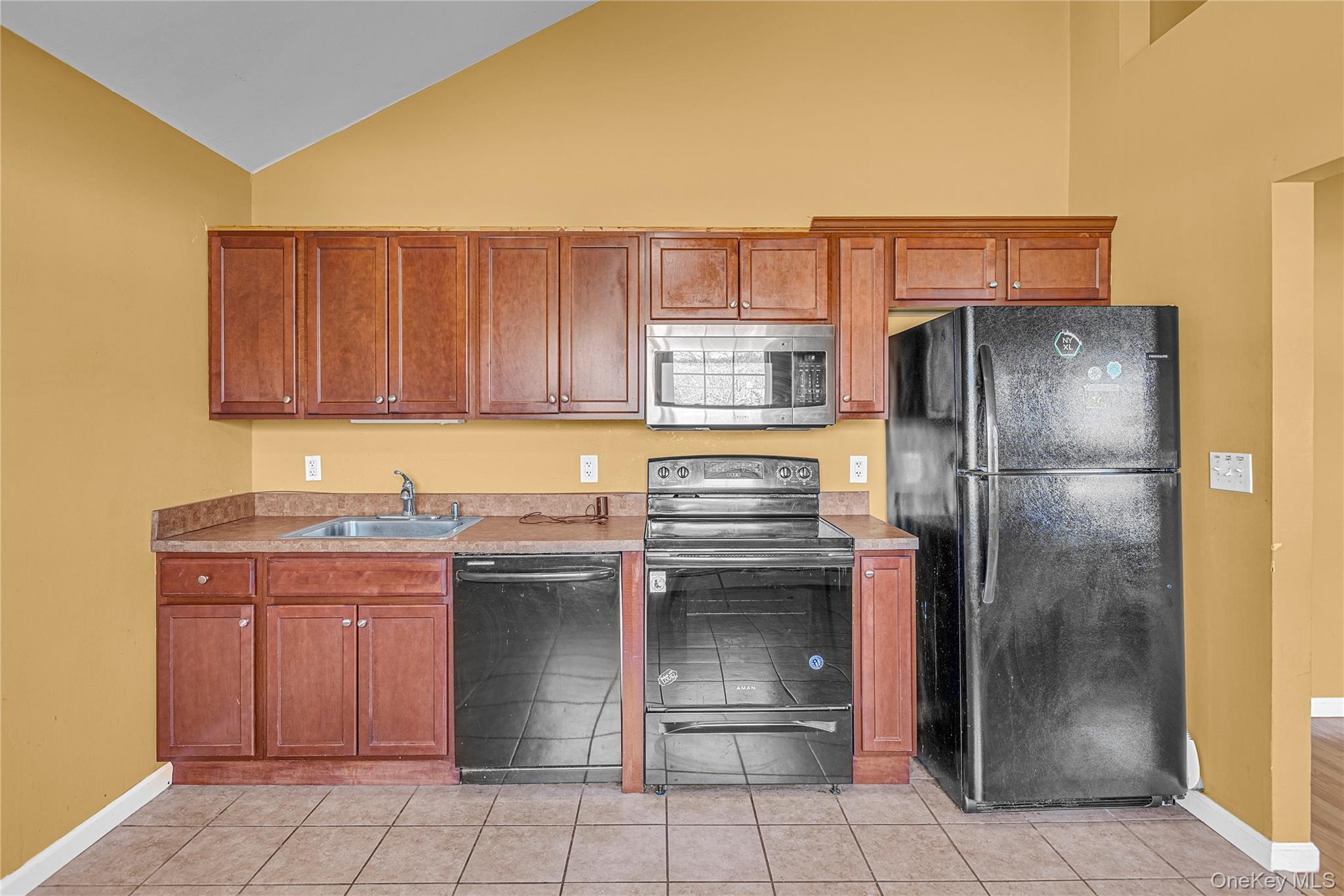 94 Baybright Drive E