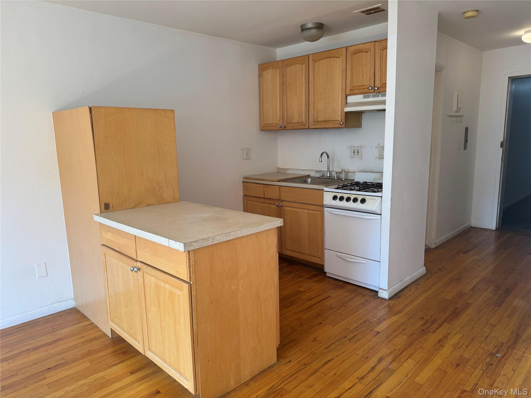 2333 Palmer Avenue 4C