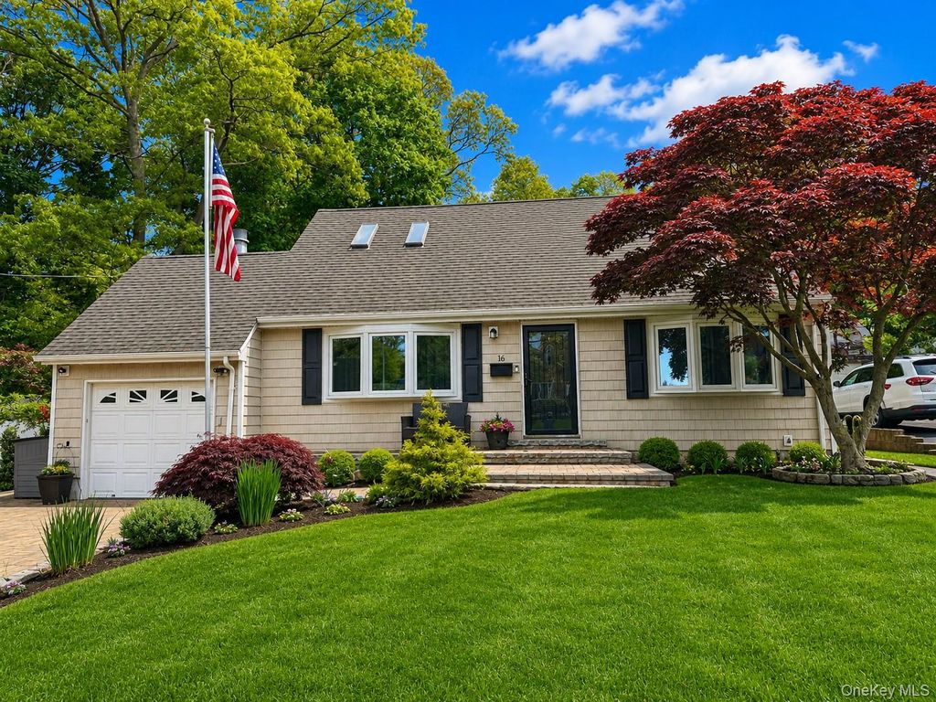 Photo of 16 Davis Street, Melville, NY 11747 (MLS # 1000554)