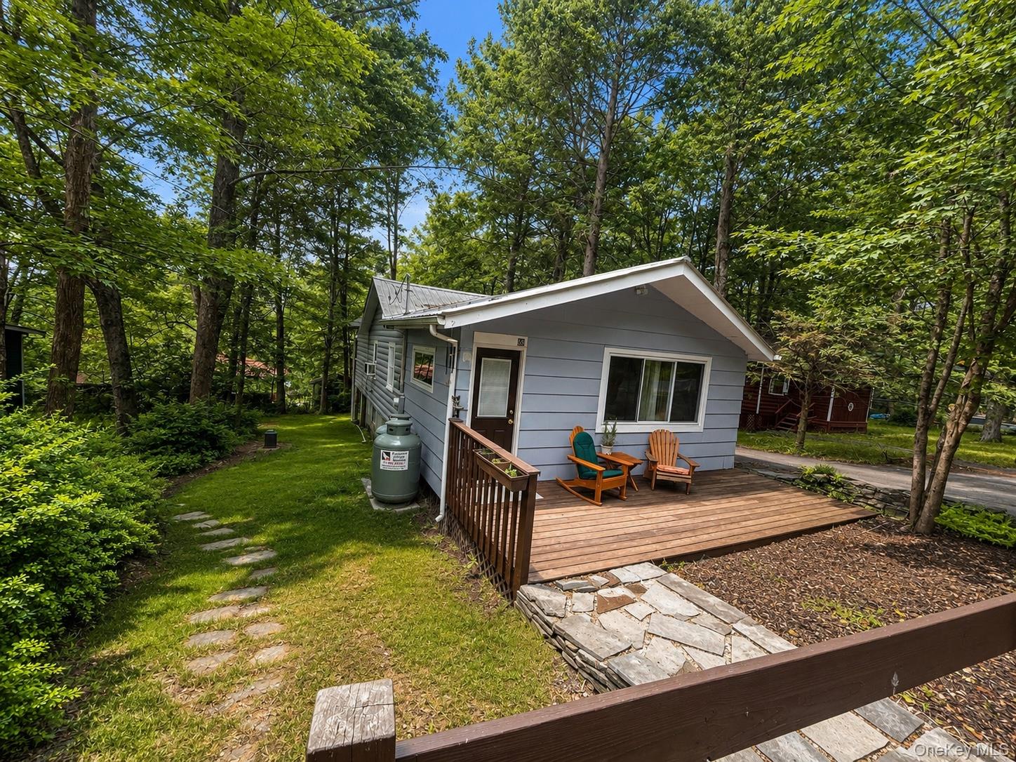 63 E Kenoza Place