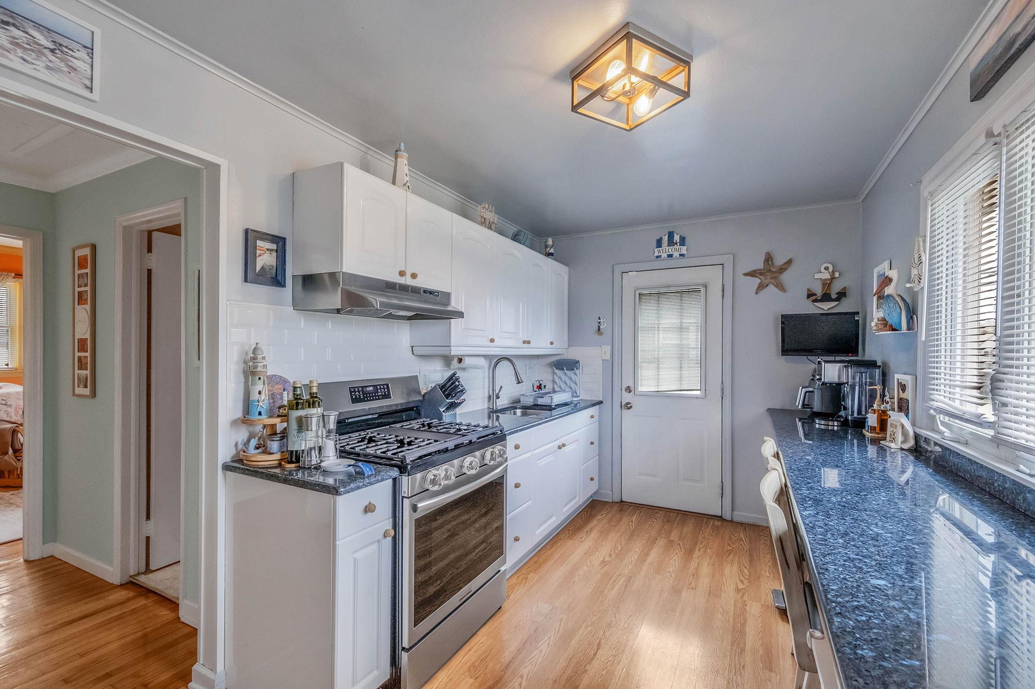 197 Arnold Avenue, West Babylon, New York image 3