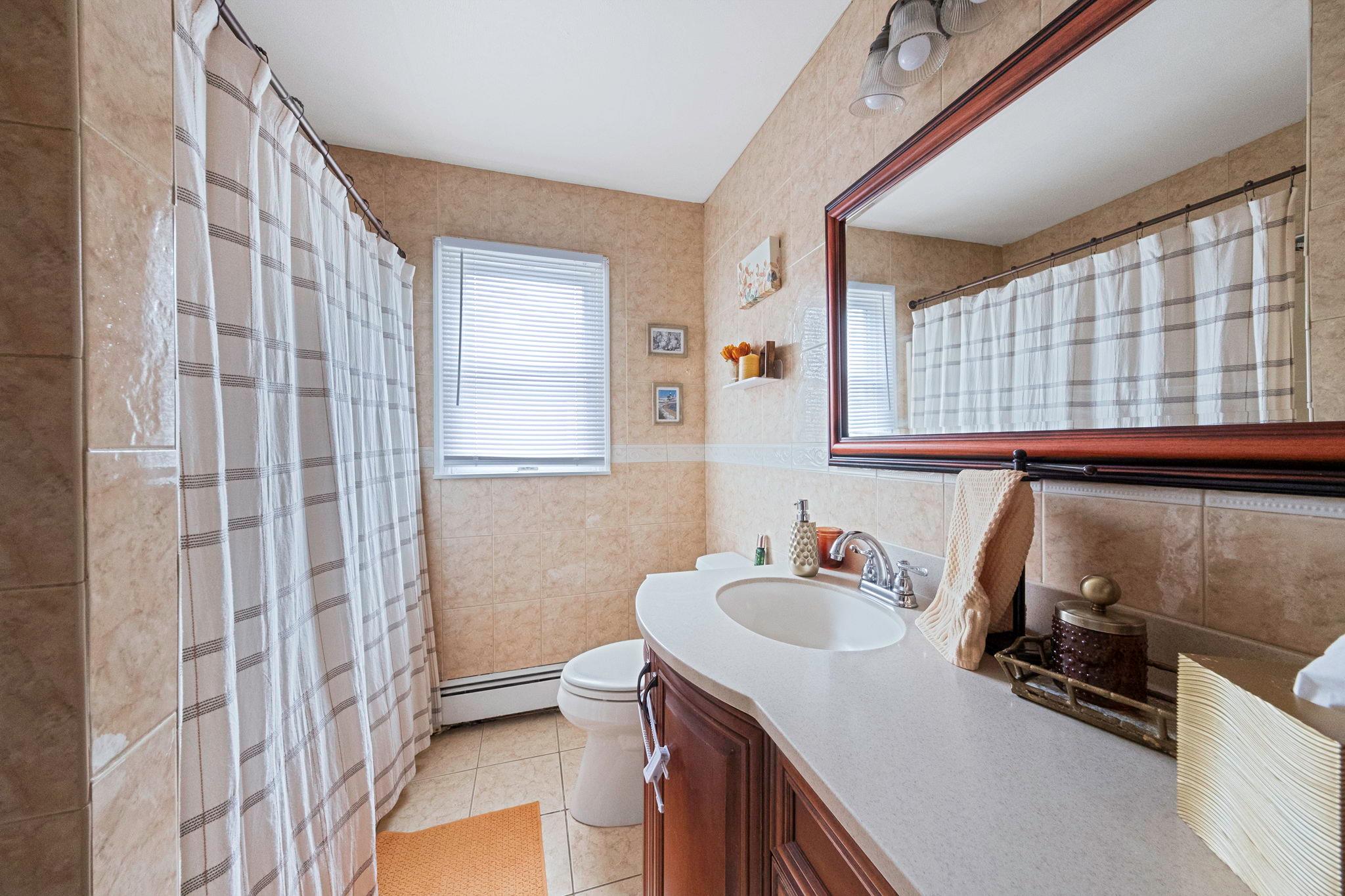 197 Arnold Avenue, West Babylon, New York image 6
