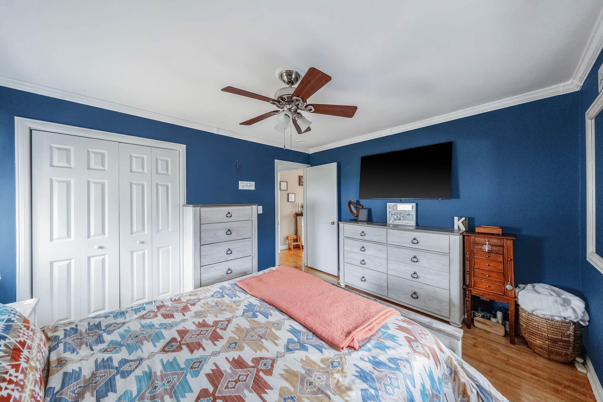 197 Arnold Avenue, West Babylon, New York image 9