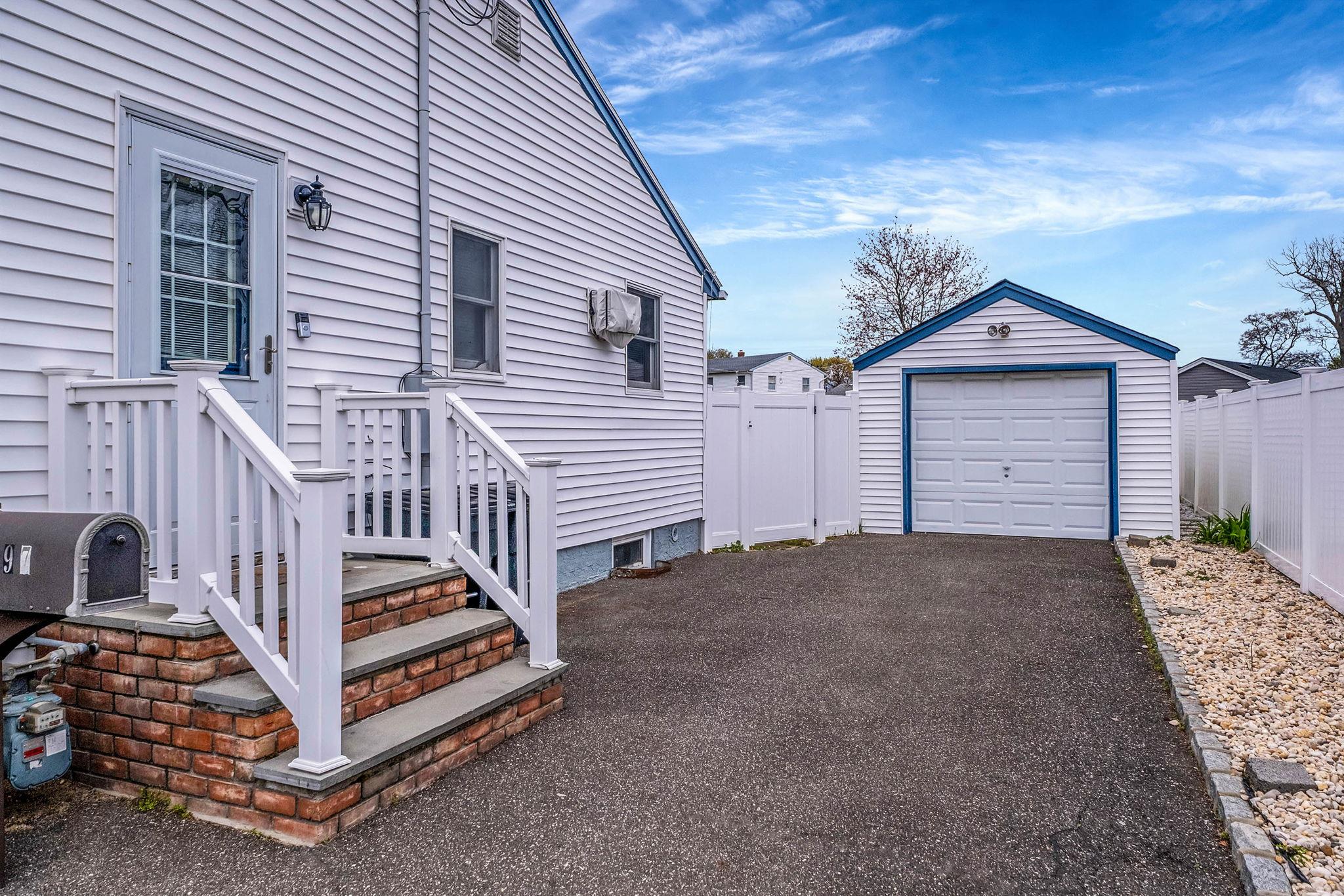 197 Arnold Avenue, West Babylon, New York image 31