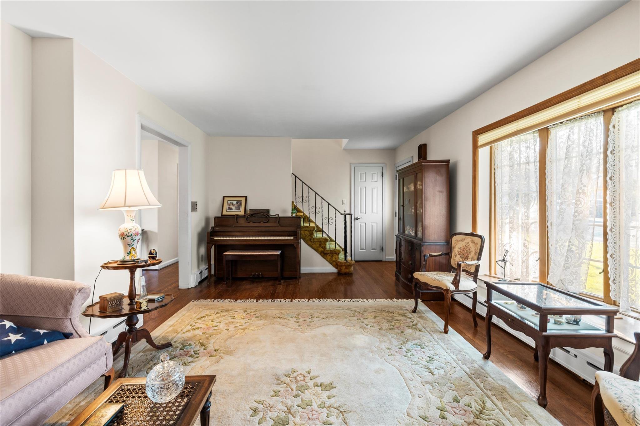 11 Peter Avenue, Bayville, New York image 7