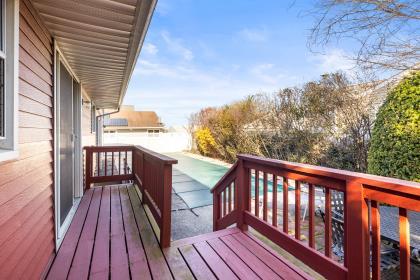 11 Peter Avenue, Bayville, New York image 28