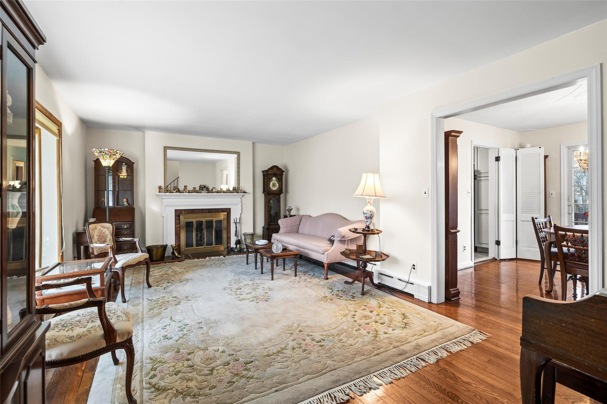11 Peter Avenue, Bayville, New York image 5