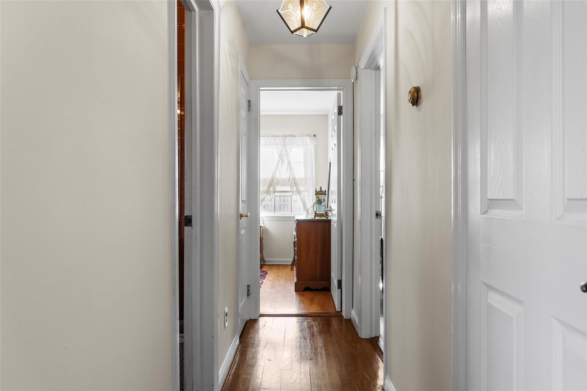 11 Peter Avenue, Bayville, New York image 15