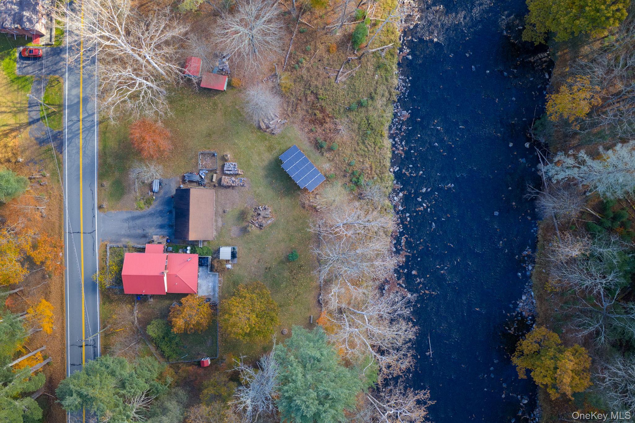 747 Oakland Valley Road