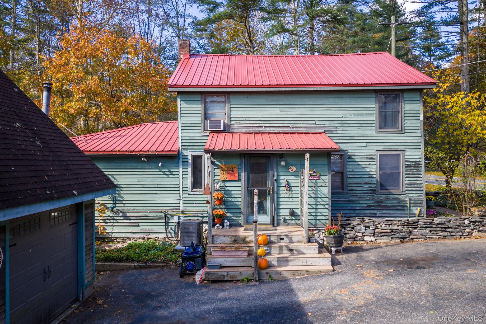 747 Oakland Valley Road