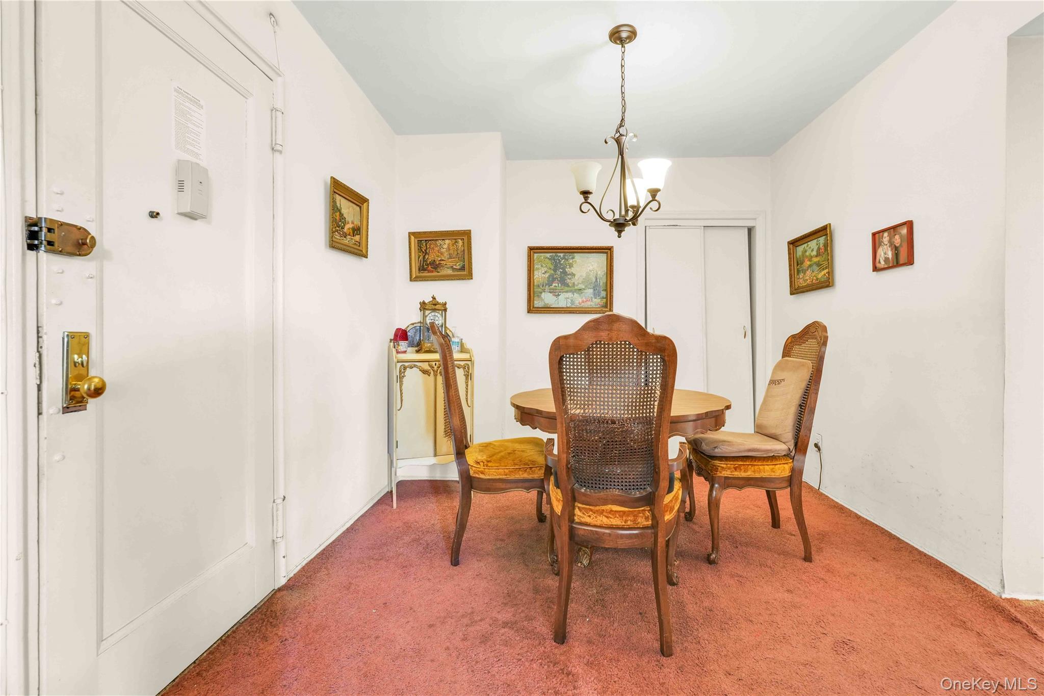 25-18 Union Street 4G