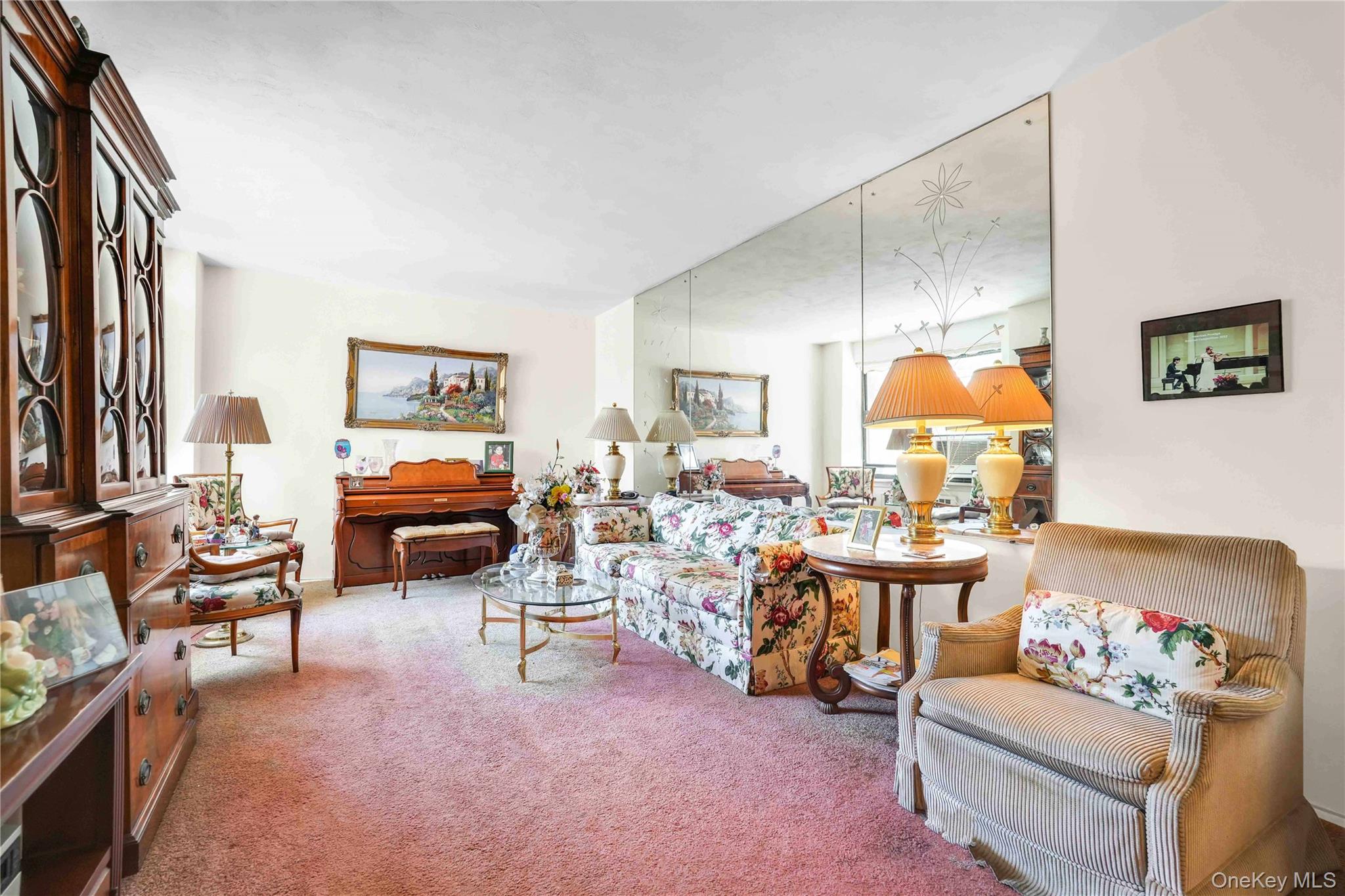 25-18 Union Street 4G