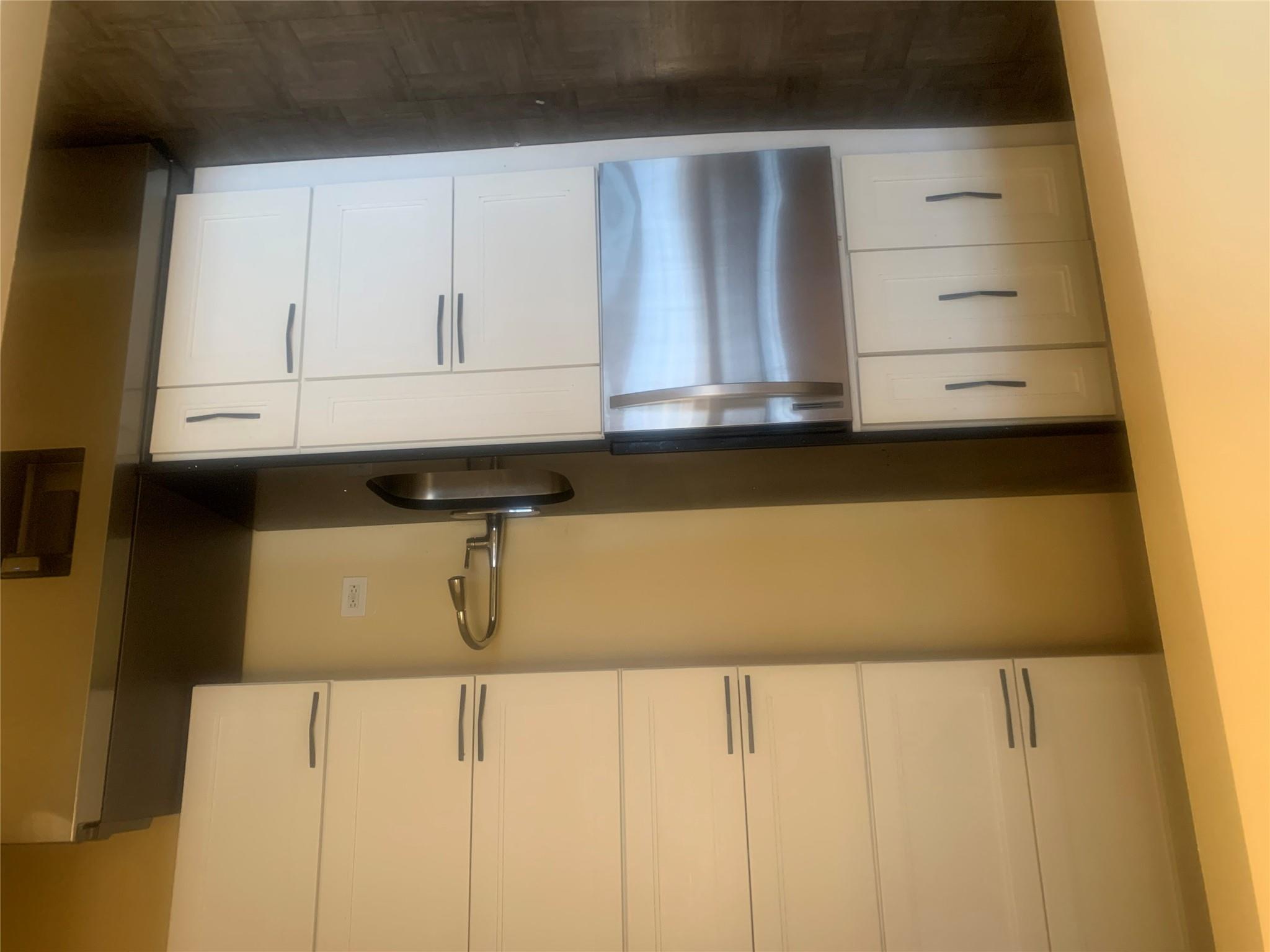 Rental Property at Wilder Avenue Avenue 2, Bronx, New York - Bedrooms: 3 
Bathrooms: 2 
Rooms: 7  - $3,606 MO.
