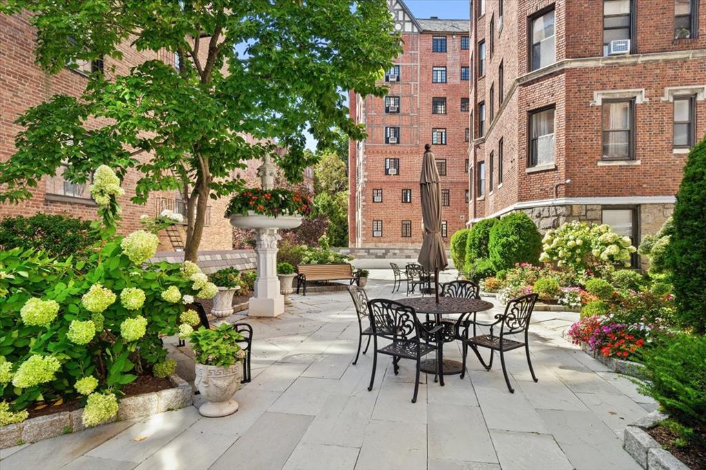 31 Pondfield Road #46, Bronxville, New York image 2