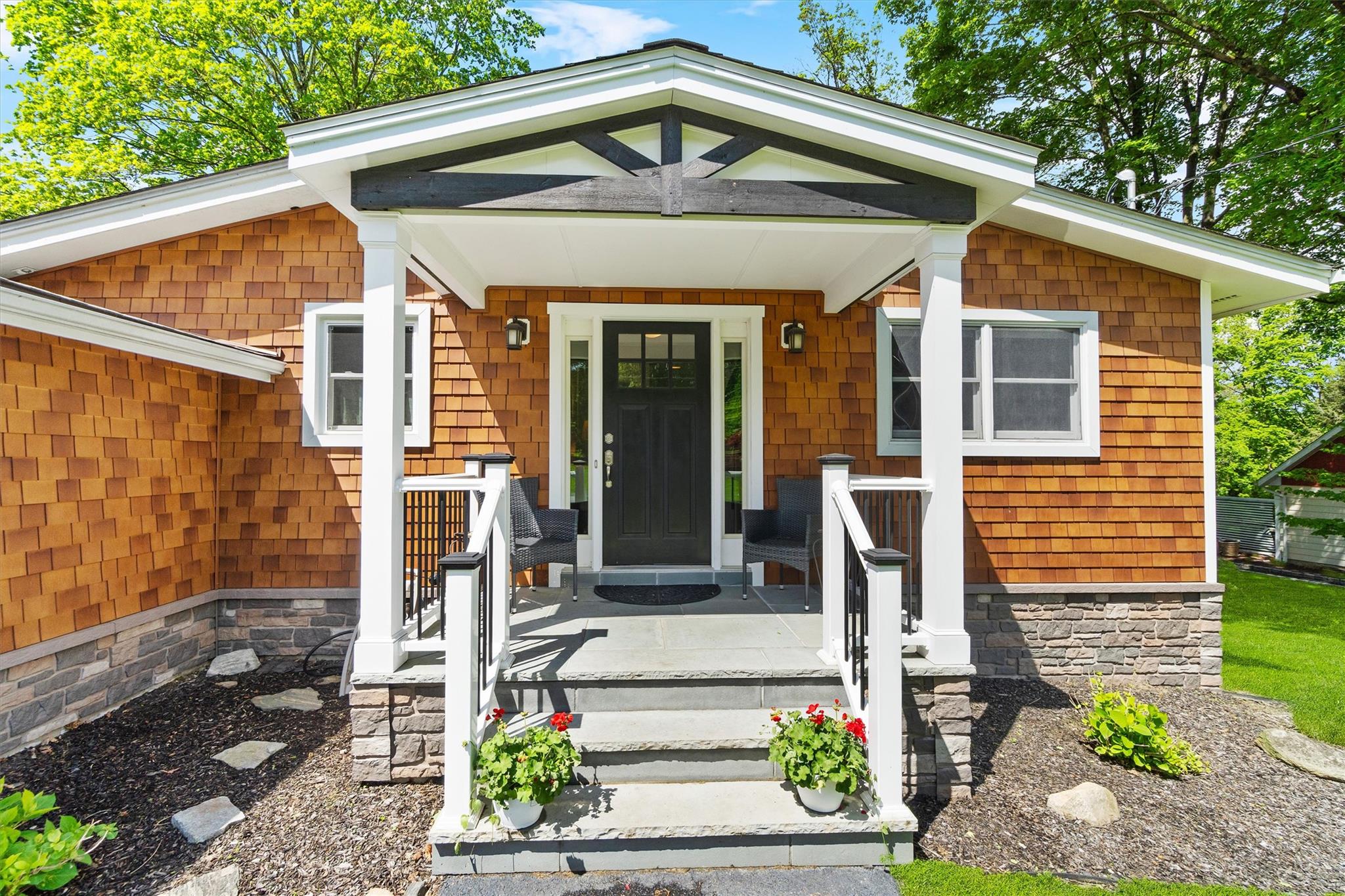 153 Gleneida Ridge Road