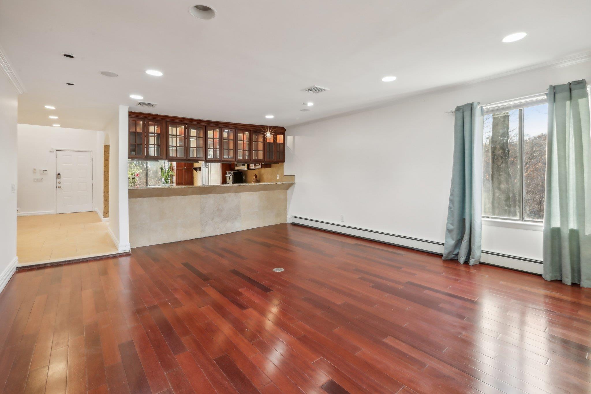 74 Pheasant Run, Millwood, New York image 13