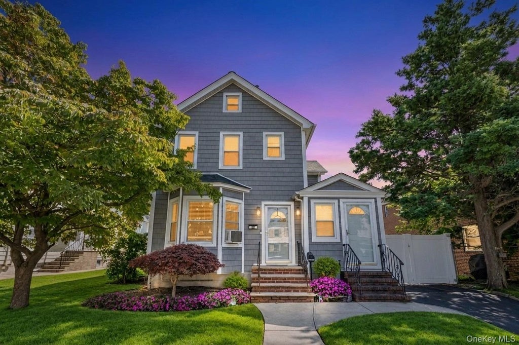 Photo of 63 S Franklin Avenue, Valley Stream, NY 11580 (MLS # 1050399)
