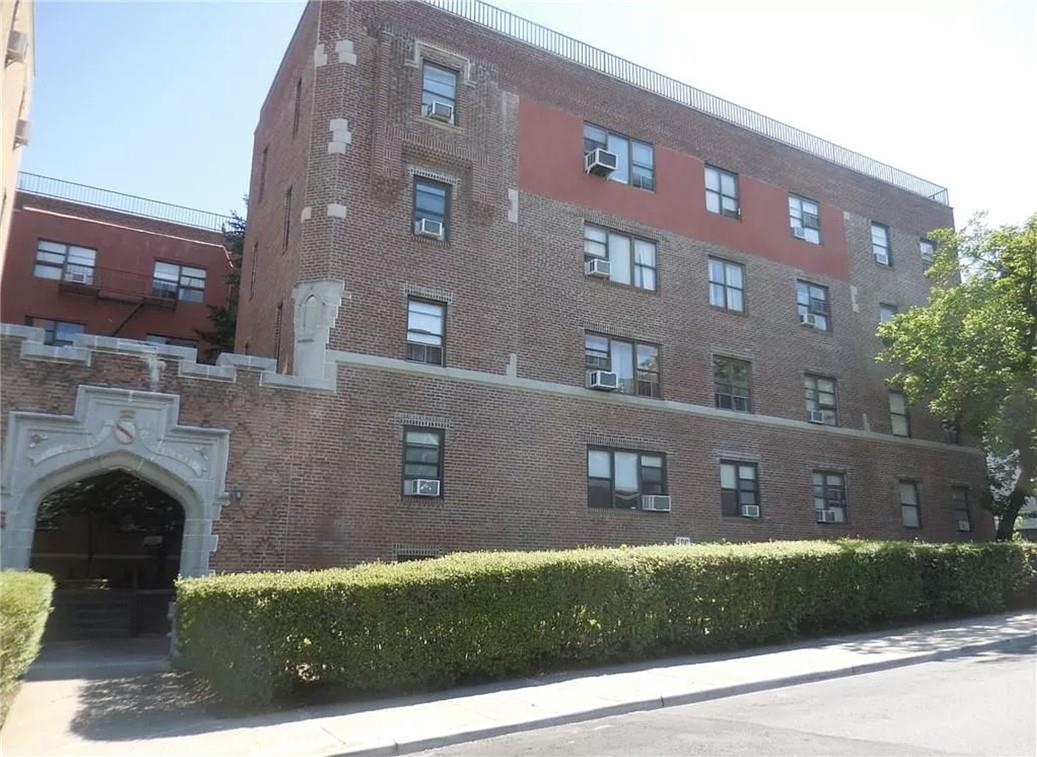 35 Summit Avenue #4I, Port Chester, New York image 1