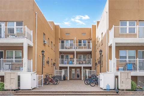 Condo For Rent - 251 W Broadway #306<br/> Long Beach, NY 11561